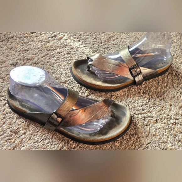 Mephisto Helen Thong Sandals Cork Footbed Metallic Size 42 (Womens US 12) - Picture 1 of 10